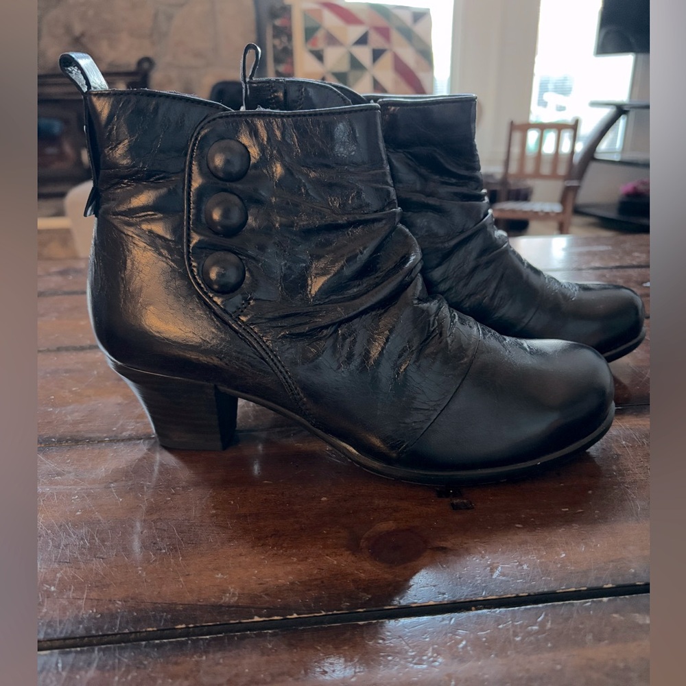 Miz Mooz “Fox” Booties